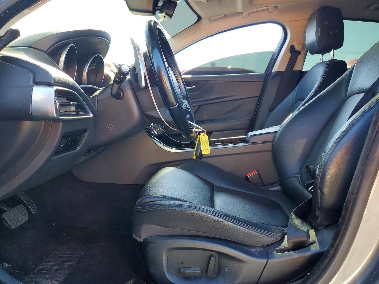 2017 Jaguar Xe Premium