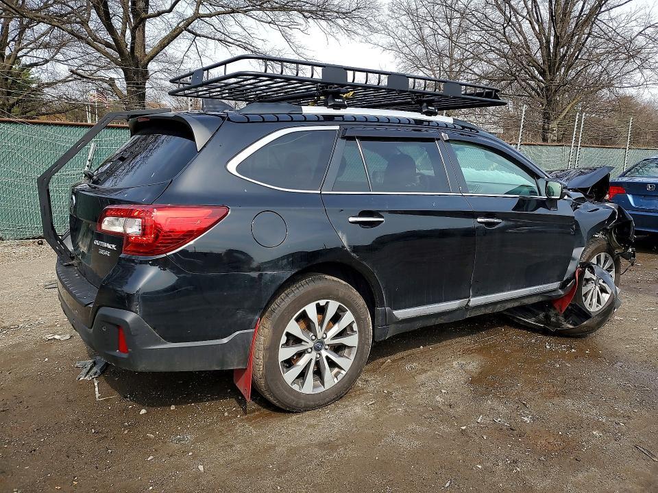 2018 Subaru Outback Touring