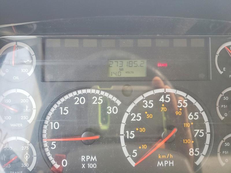 2012 Freigliner 2012 Freightliner Business Class M2 BOX Truck