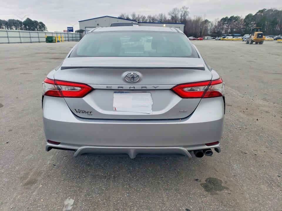 2018 Toyota Camry se