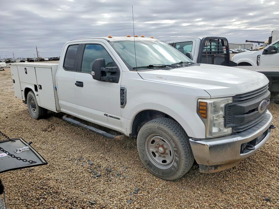 2019 Ford F350 Super Duty Utility / Service Truck