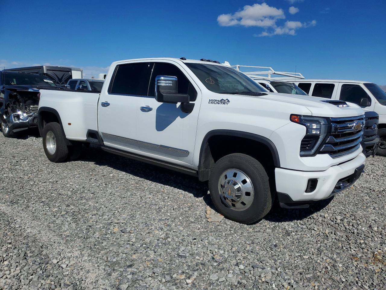 2024 Chevrolet Silverado K3500 High Country