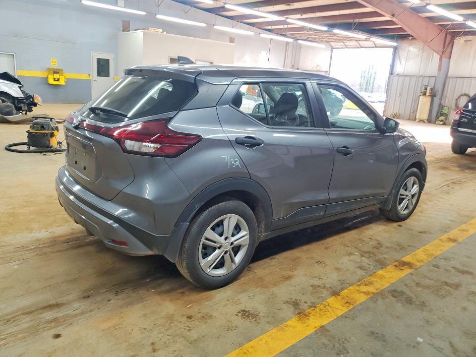 2024 Nissan Kicks s