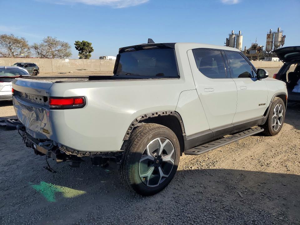 2022 Rivian R1T Adventure
