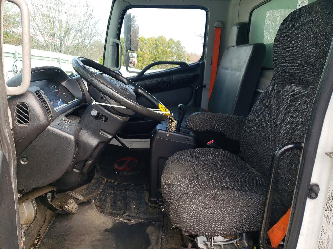 2018 Hino 338 BOX Truck