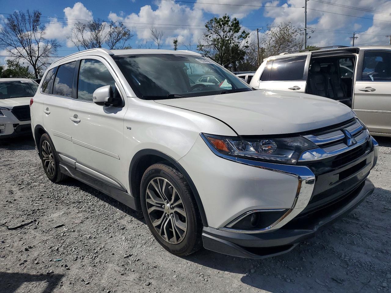 2016 Mitsubishi Outlander gt