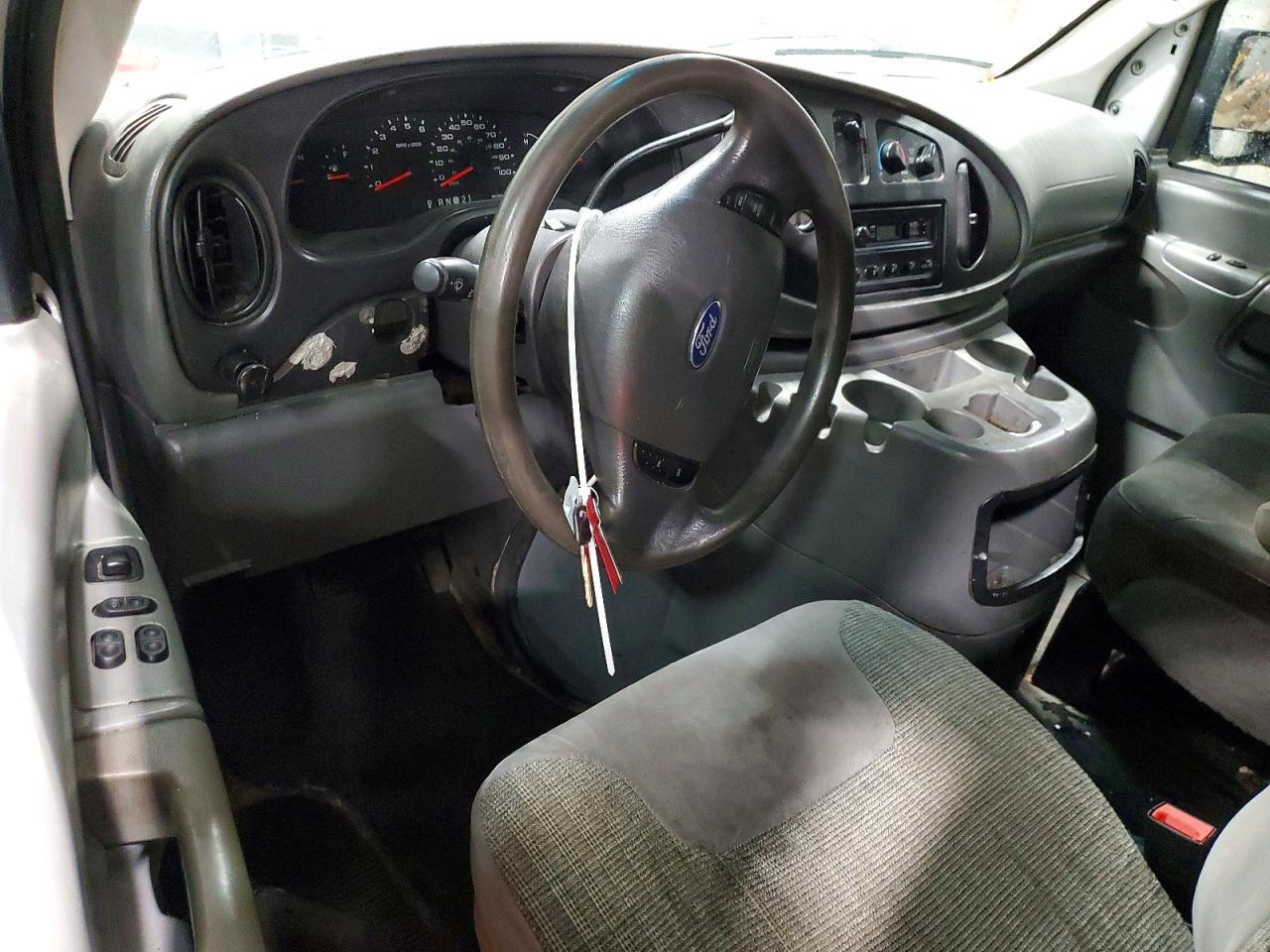 2008 Ford Econoline E250 van