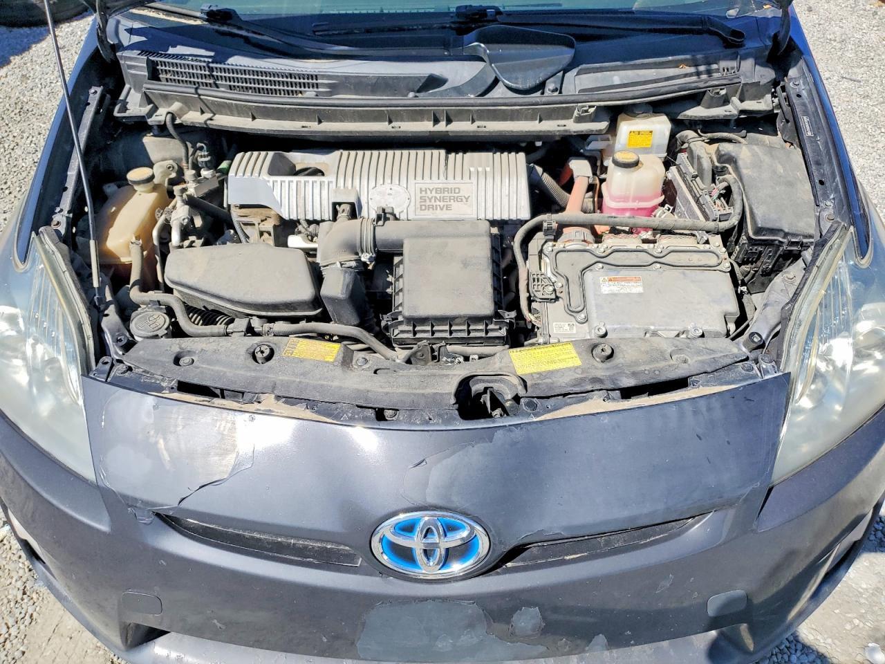 2010 Toyota Prius ii