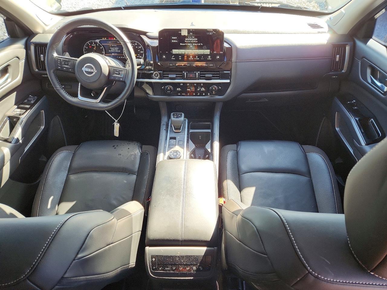 2024 Nissan Pathfinder sl