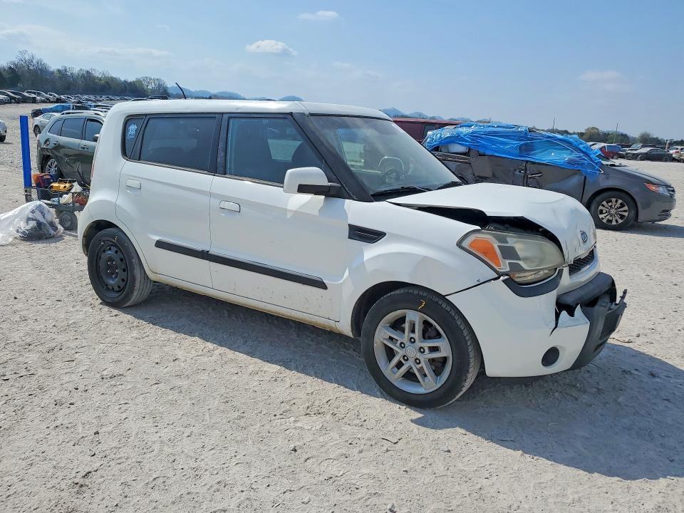 2010 KIA Soul +