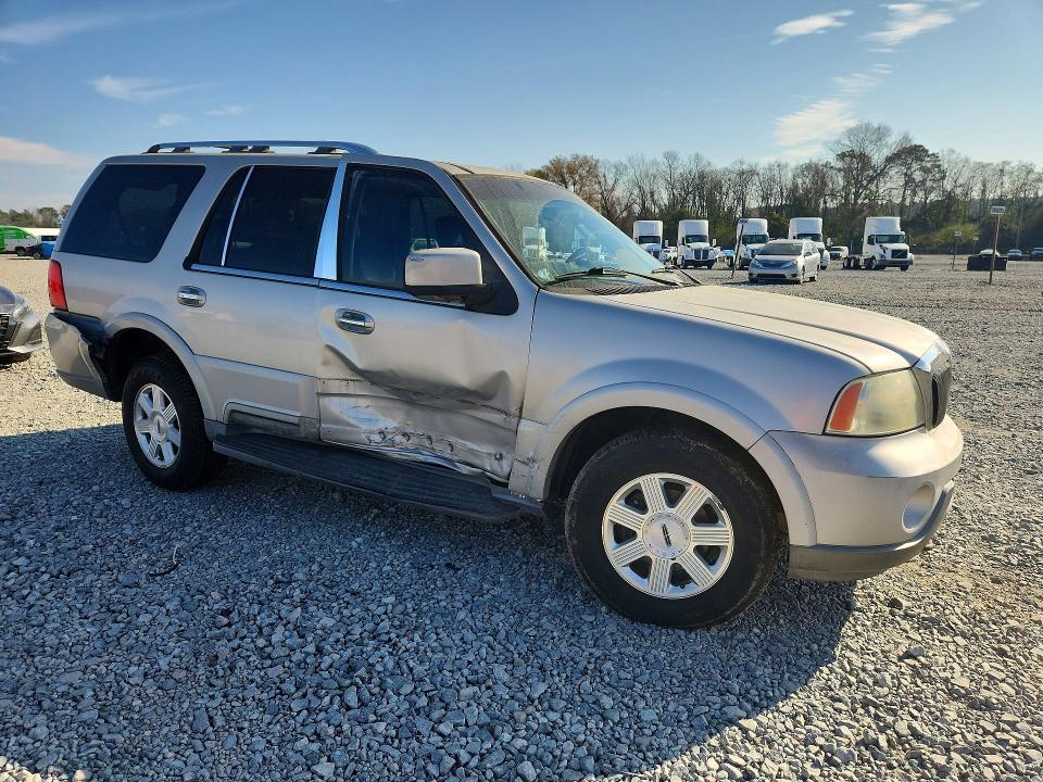 2003 Lincoln Navigator