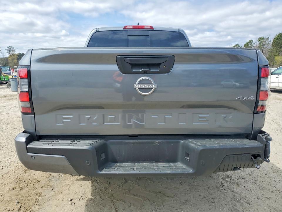 2025 Nissan Frontier sv