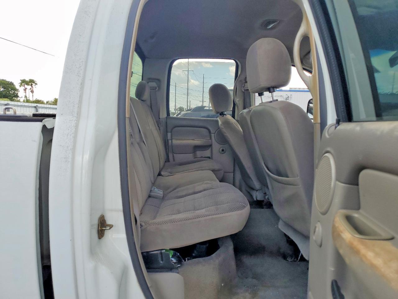 2005 Dodge RAM 2500 ST