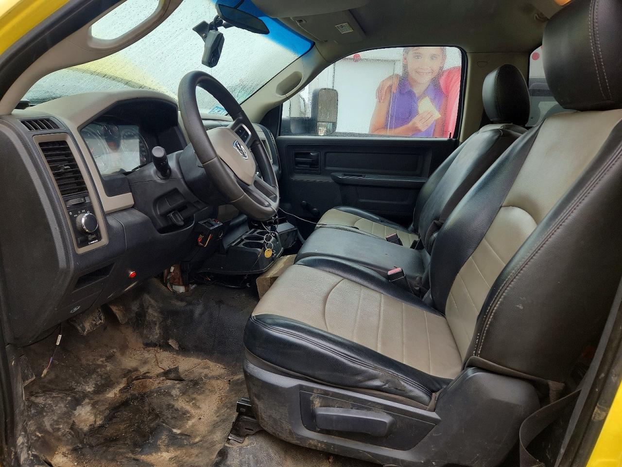 2011 Dodge RAM Chassis Cab Flatbed Truck