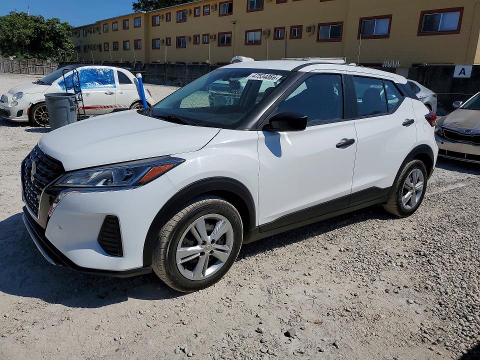 2021 Nissan Kicks s