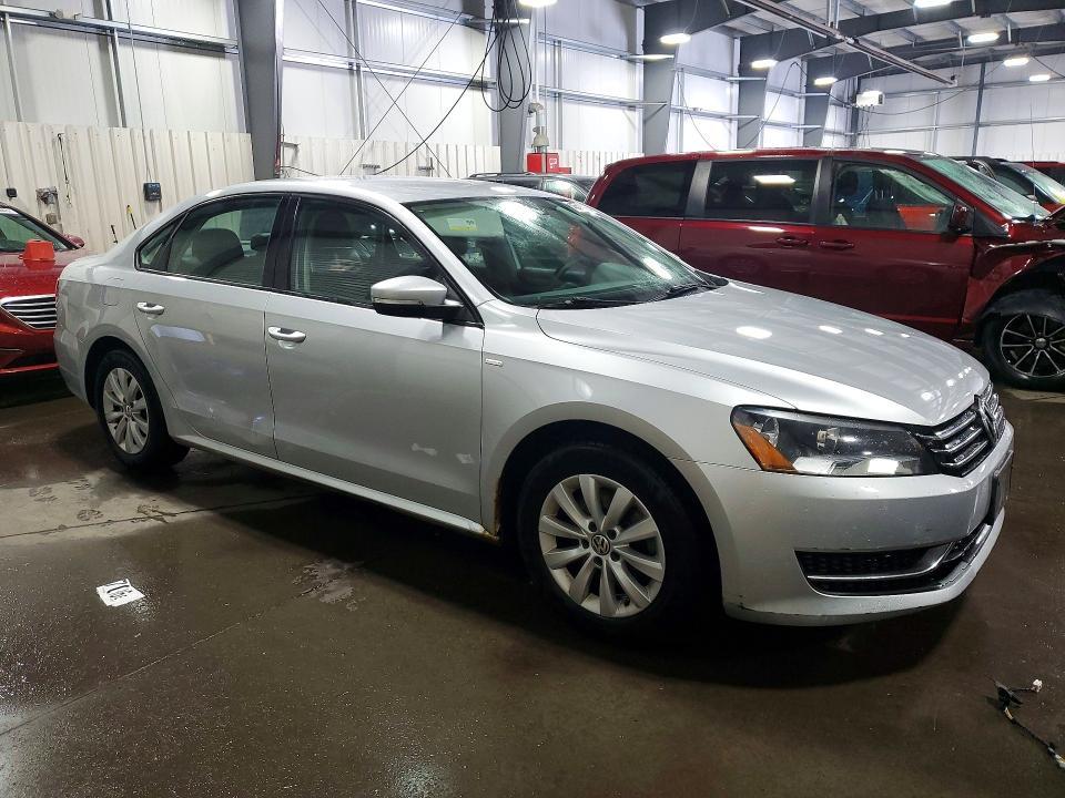 2013 Volkswagen Passat s