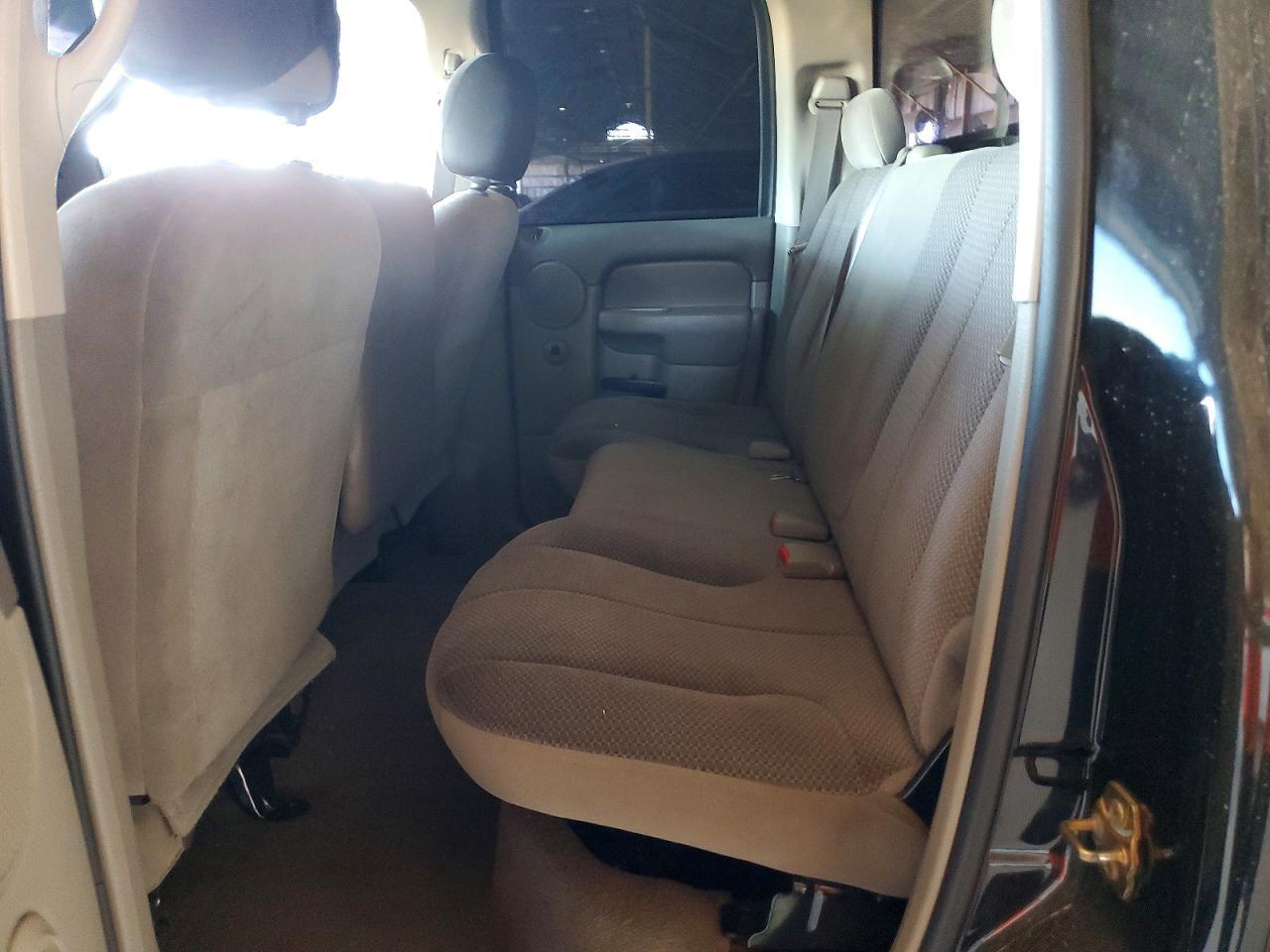 2005 Dodge RAM 2500 ST