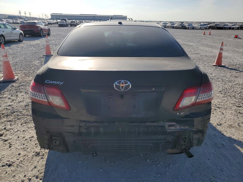 2010 Toyota Camry le