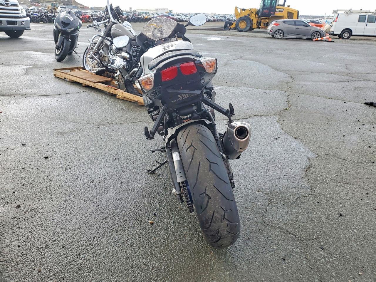 2026 Suzuki GSX-R750