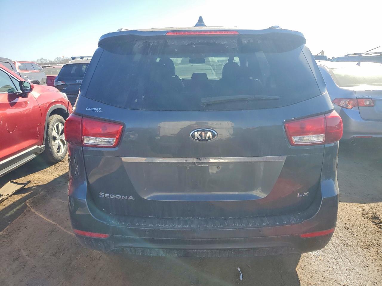 2017 KIA Sedona lx