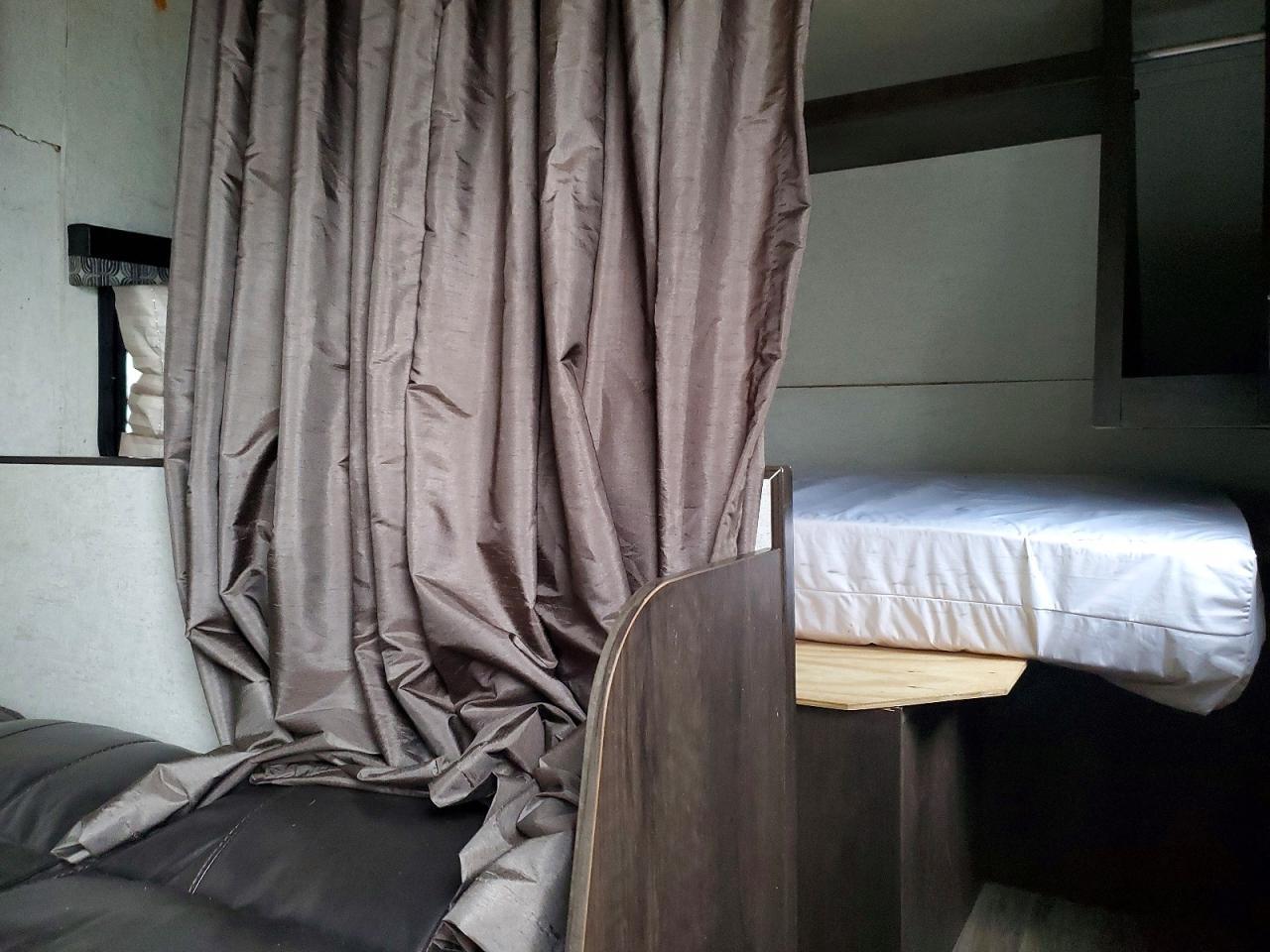 2018 Starcraft Autumn Ridge Camper