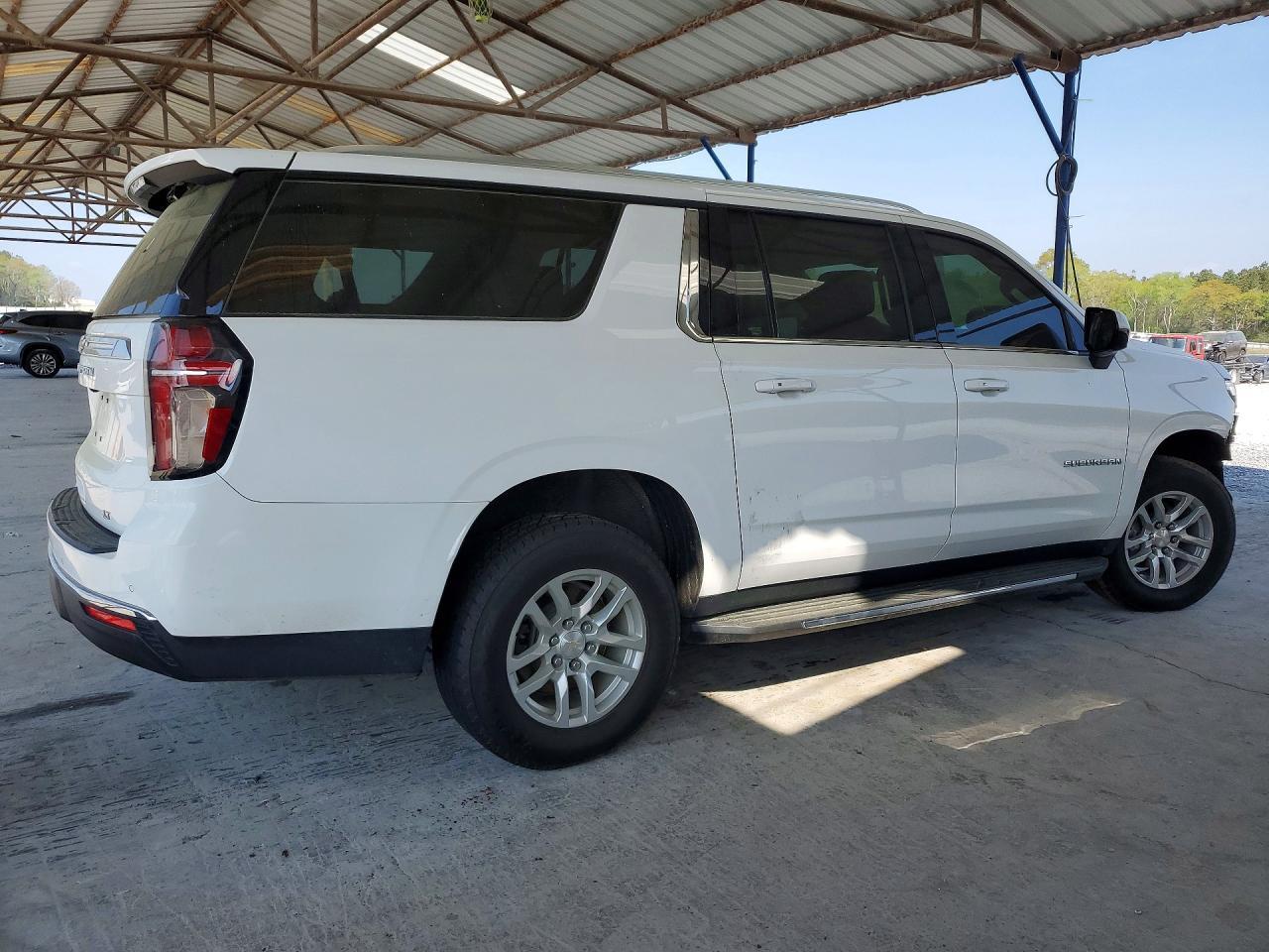 2022 Chevrolet Suburban C1500 lt