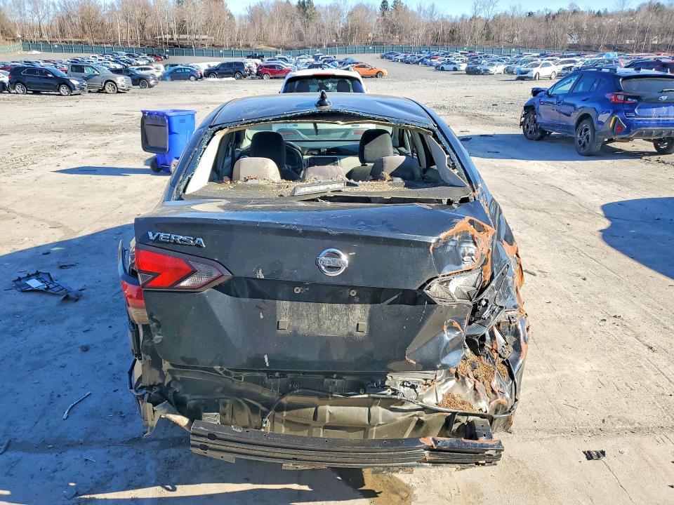 2020 Nissan Versa sv