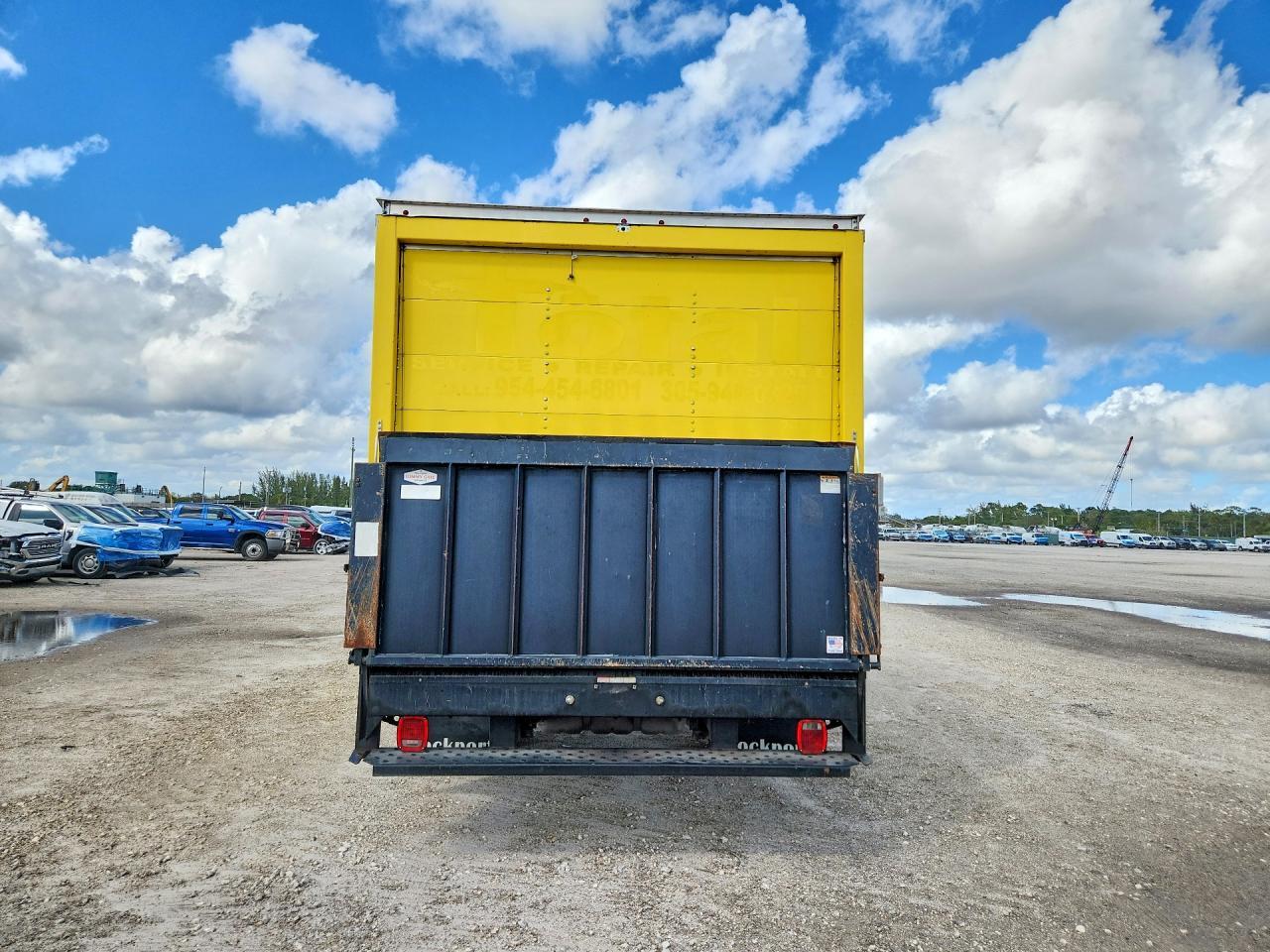 2017 Chevrolet Express BOX Truck