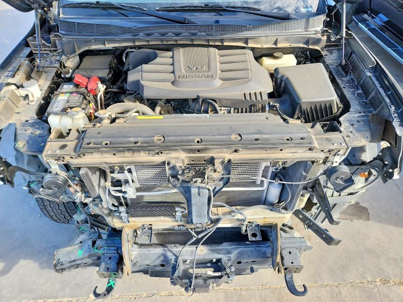 2023 Nissan Titan SV