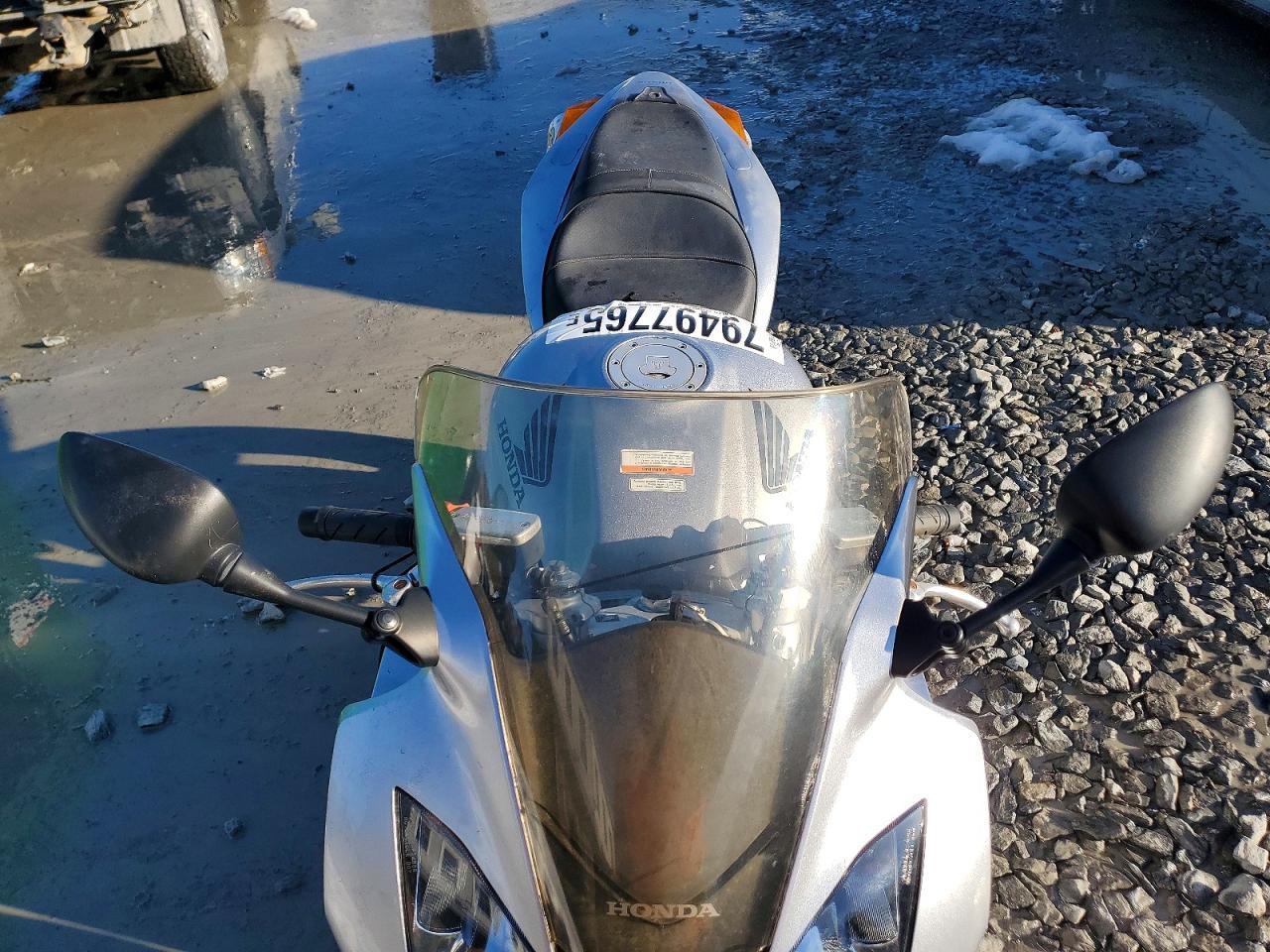 2005 Honda VFR800