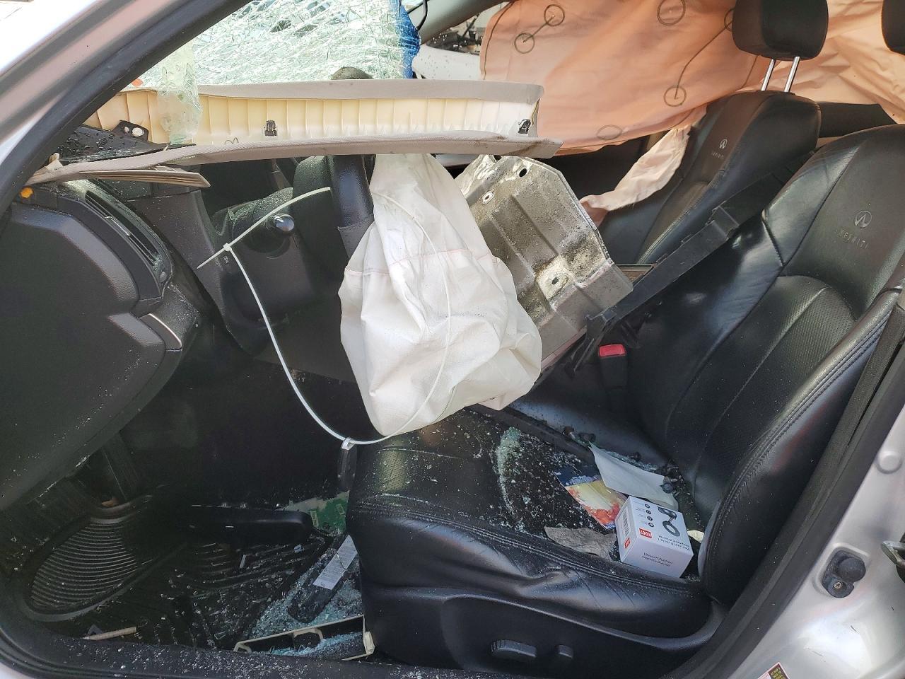 2011 Infiniti G25 Sedan x