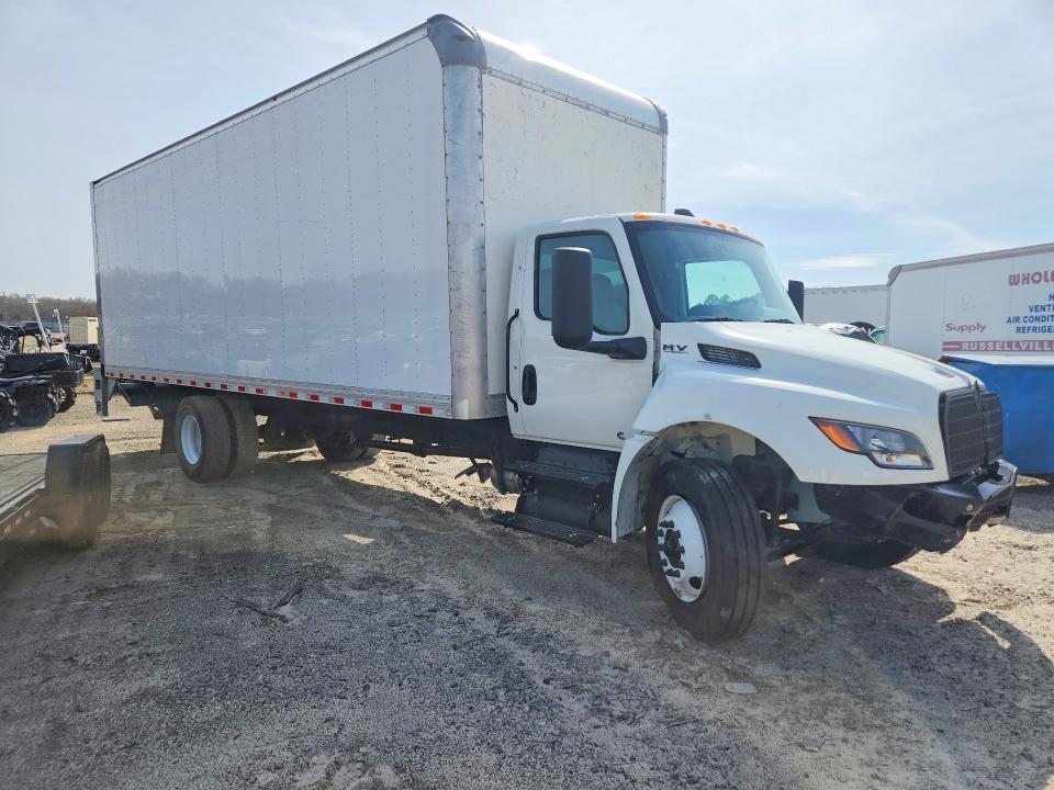 2024 International MV607 BOX Truck