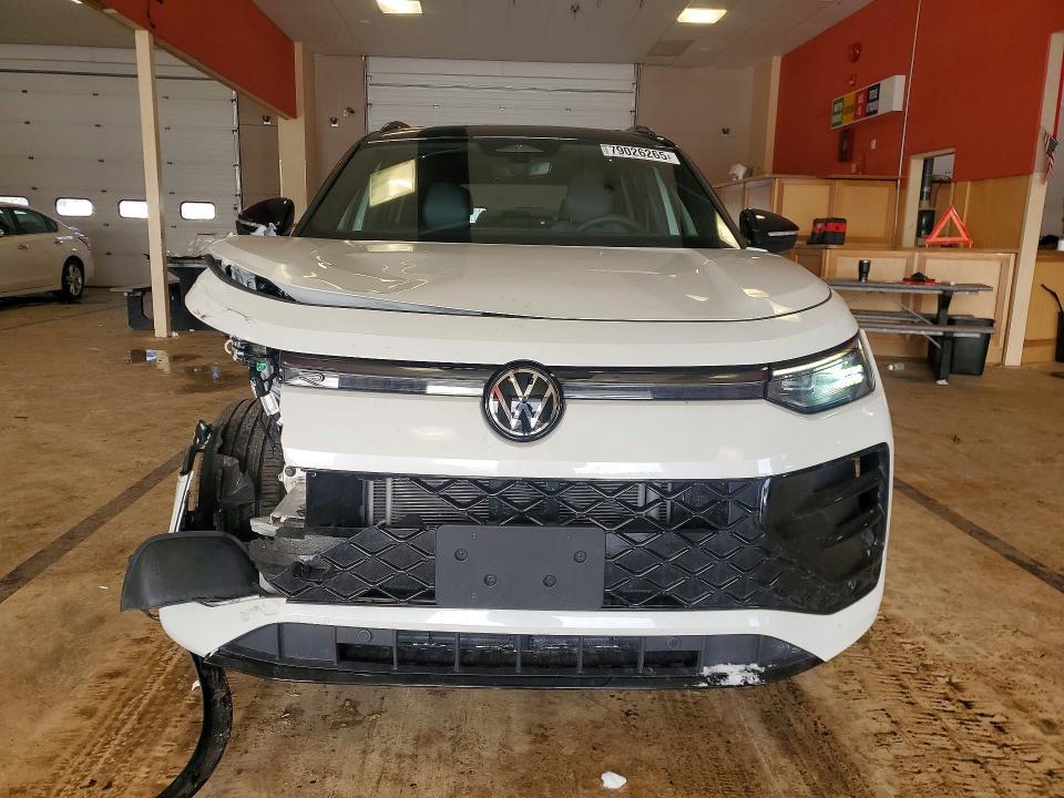2025 Volkswagen Tiguan se R-line Black