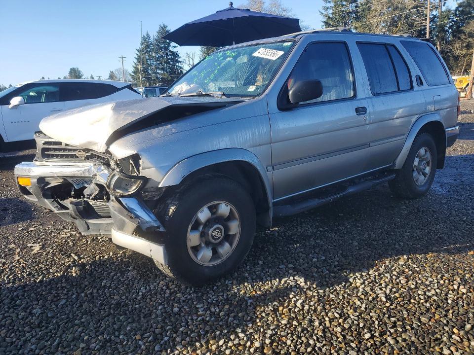 1999 Nissan Pathfinder xe