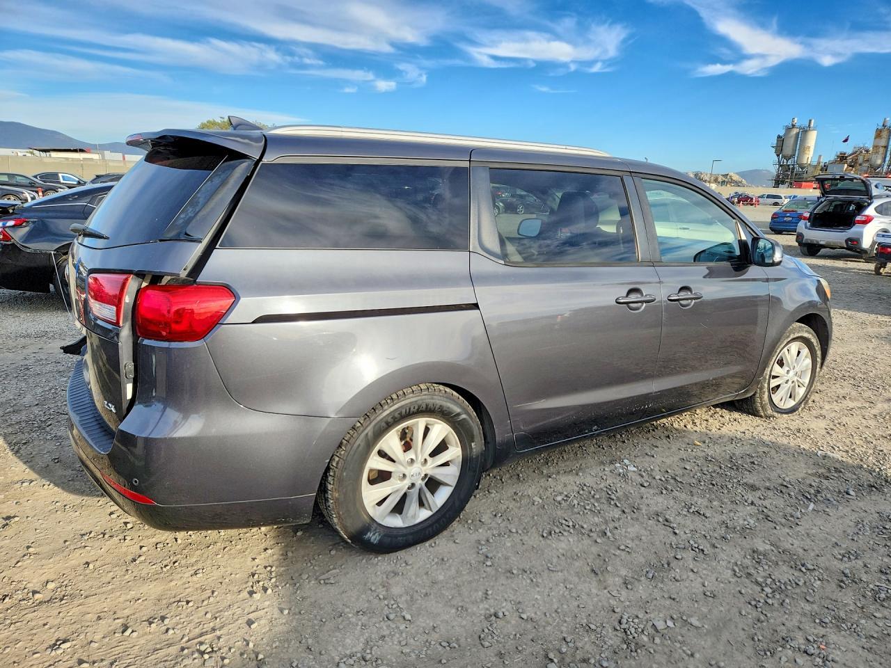 2016 KIA Sedona lx