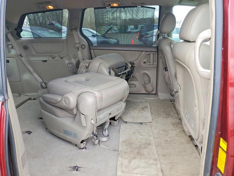 2004 Toyota Sienna xle Limited 7 Passenger