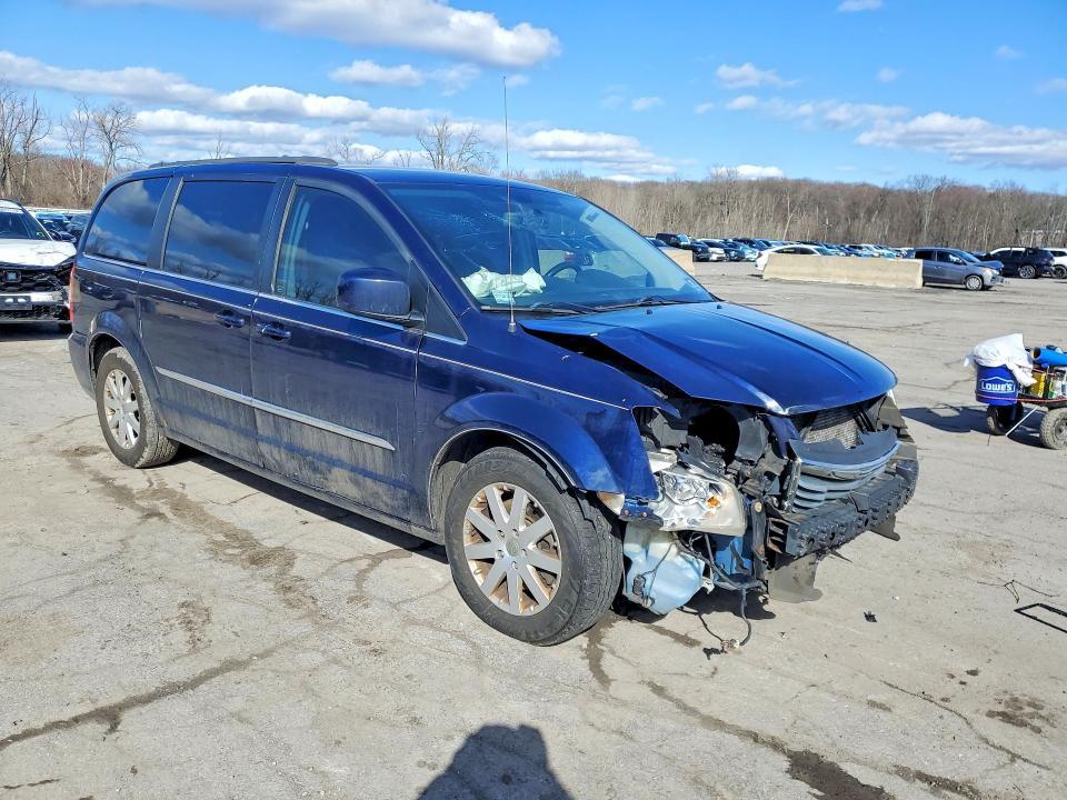 2013 Chrysler Town & Country Touring