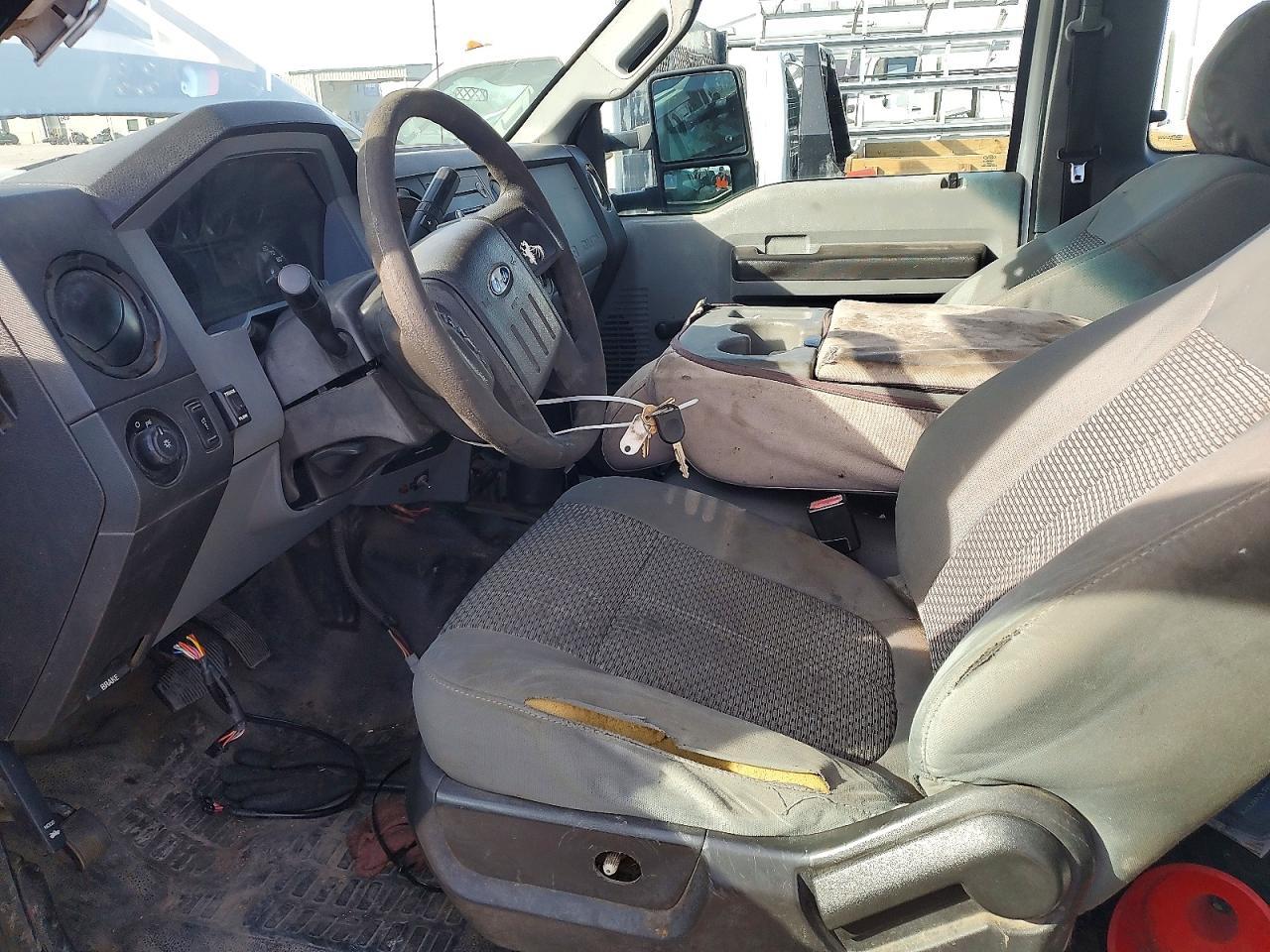 2012 Ford F250 Super Duty Flatbed Truck