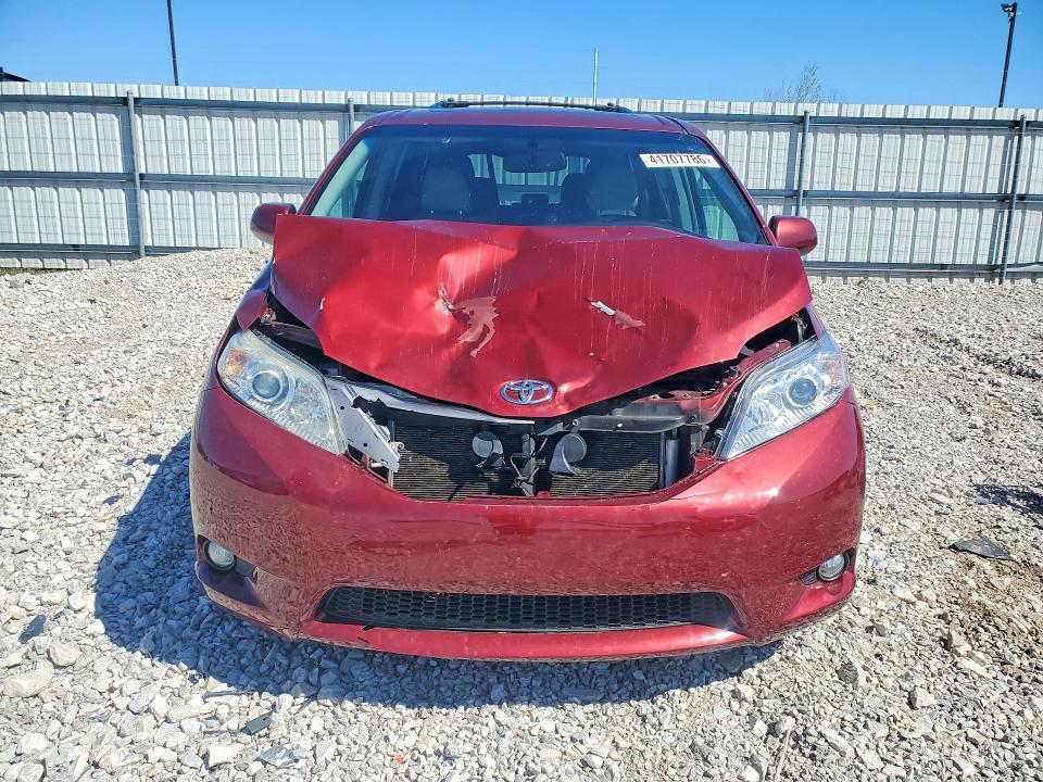 2016 Toyota Sienna