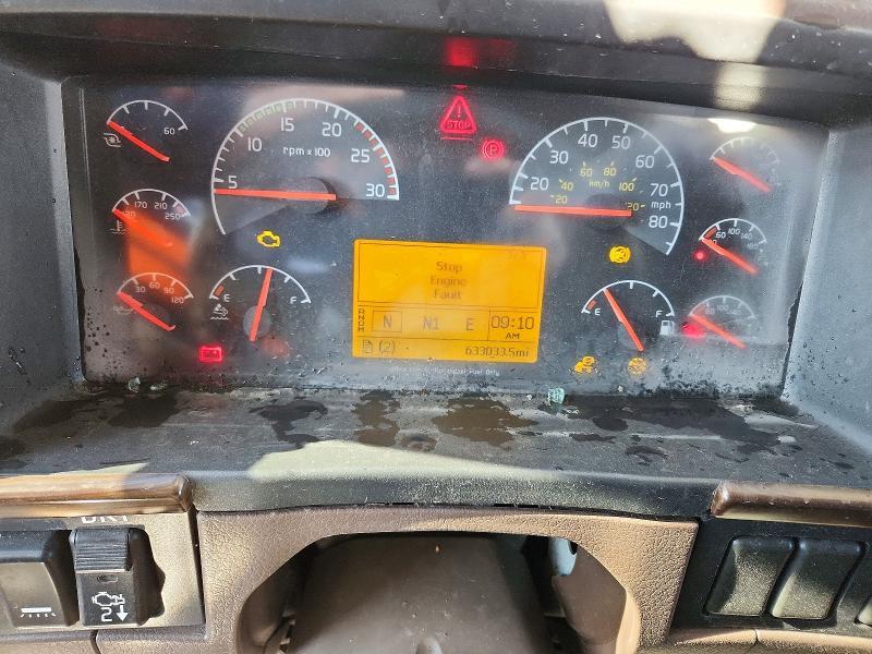 2016 Volv O VNL Semi Truck