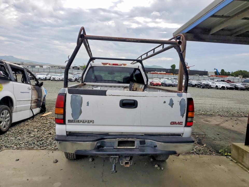 2006 GMC Sierra C2500 Heavy Duty