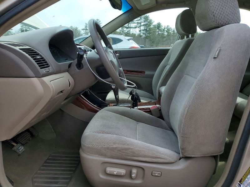 2004 Toyota Camry xle