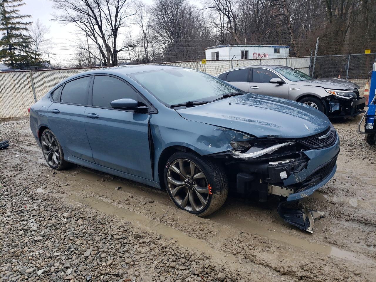 2015 Chrysler 200 s