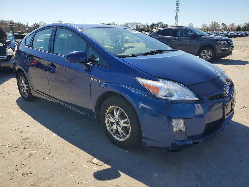 2010 Toyota Prius iii