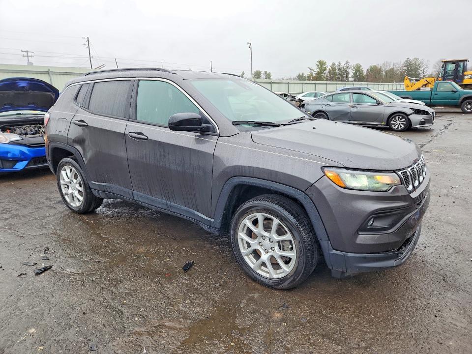 2023 Jeep Compass Latitude lux