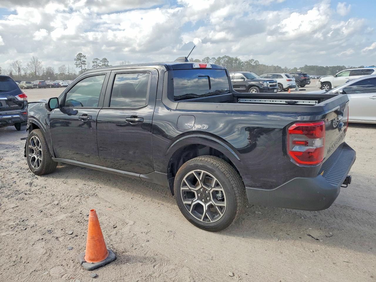 2025 Ford Maverick Lariat