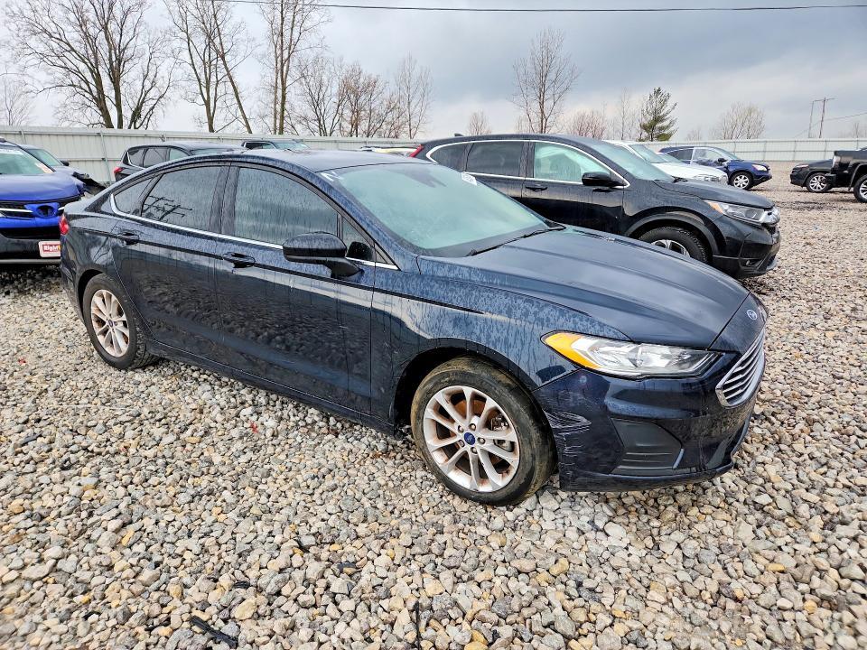 2020 Ford Fusion se