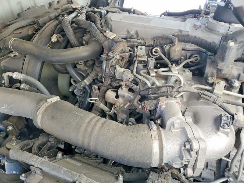 2024 Isuzu NRR BOX Truck