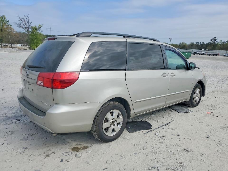 2004 Toyota Sienna le 7 Passenger