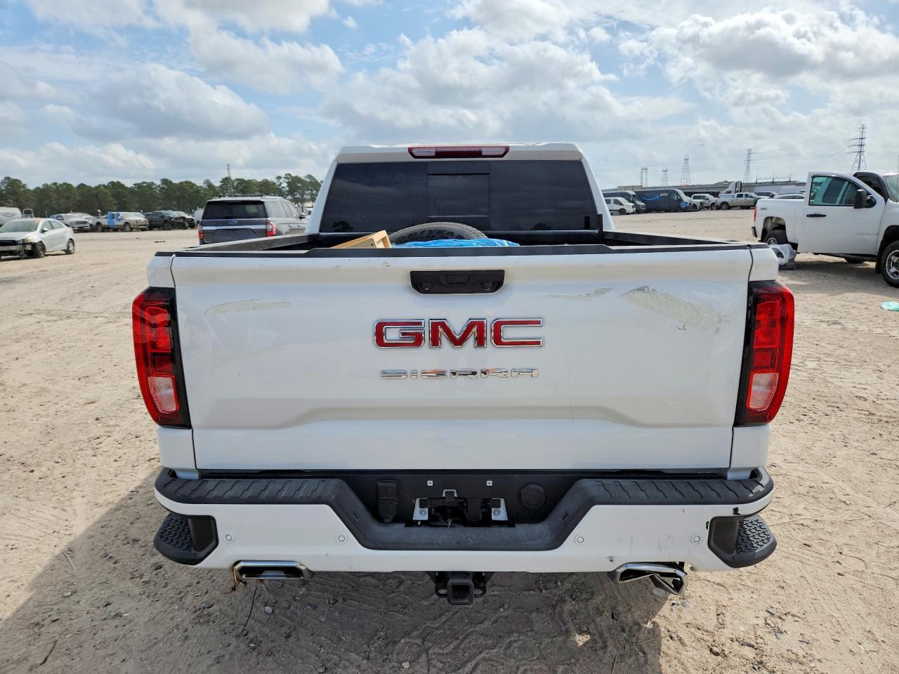 2025 GMC Sierra K1500 Elevation